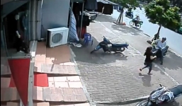 Video: Trộm SH không thành, mất luôn xe wave