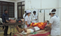 Thuốc súng bỗng nhiên phát nổ, 4 người bị thương nặng