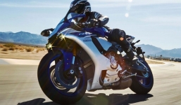 Yamaha R1 2015 : Thành viên mới của gia đình 200 mã lực