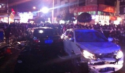 Đâm xe vì nổi điên khi thấy bạn trai cũ có người yêu mới