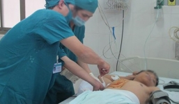 Nữ sinh chặn đường đâm bạn trọng thương bằng dao tự chế