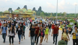 Đại gia Dũng “lò vôi” miễn phí vé vào Đại Nam, dân ồ ạt đổ về