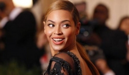 Lộ diện nữ ca sĩ thu nhập 200 tỉ mỗi tháng