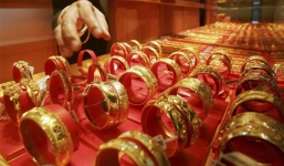 Giá vàng 8/11: Vàng bất ngờ quay đầu tăng mạnh