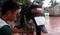 Phóng viên bị kẻ gian lấy trộm xe khi đang tác nghiệp