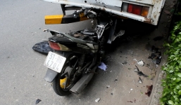 Nam thanh niên say rượu đâm thẳng vào đuôi xe tải đậu bên đường