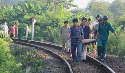 Bản tin 113 – chiều 11/11: Xác minh danh tính một phụ nữ chết do tai nạn tàu hỏa…