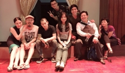 Lý Nhã Kỳ giản dị đi dép tông 50 nghìn làm show