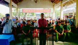 Ly hôn với vợ, chém anh 'cột chèo' bị thương