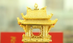 Quà tặng 20/11: Những món quà mạ vàng sang trọng cho ngày nhà giáo VN