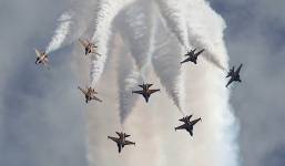 Mỹ ngăn Hàn Quốc điều máy bay đến triển lãm Trung Quốc