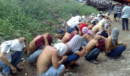 Gần 100 công an triệt phá trường gà, 53 con bạc đang say sưa sát phạt