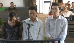 Lừa gạt 2 thiếu nữ bán sang động quỷ Trung Quốc