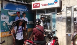 Băng trộm đi ô tô, liều lĩnh phá buồng máy ATM