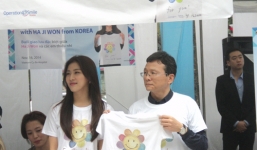 Cận cảnh vẻ đẹp giản dị, thân thiện của Ha Ji Won ngày cuối ở Việt Nam