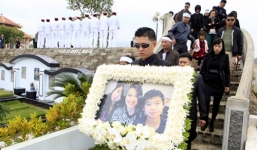 3 mẹ con người Việt vụ MH17 an nghỉ tại Lạc Hồng Viên