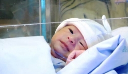 Ngày mai, bé sơ sinh bị văng khỏi bụng mẹ được xuất viện về nhà