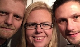 Cặp vợ chồng sống chung với nhân tình lưỡng tính của cả hai