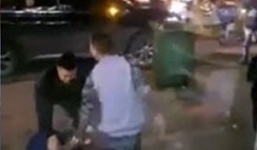 Trộm giày bất thành, nam thanh niên bị đánh hội đồng dã man