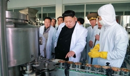 Kim Jong Un lại khiến báo phương Tây suy đoán về cân nặng