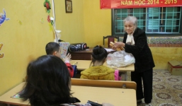 Bà giáo 82 tuổi, 17 năm gắn bó với trẻ khuyết tật