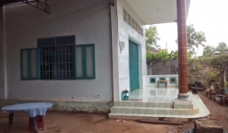 Bé gái 5 tuổi nghi bị chồng bảo mẫu xâm hại tình dục