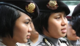 Cảnh sát Indonesia kiểm tra trinh tiết nữ nhân viên