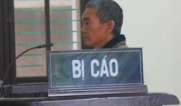 Đang dọn gạch vỡ, bất ngờ hàng xóm chém tử vong