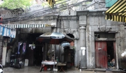 Khu phố Cổ Mộ: Giải mã “bệnh lạ” của những kẻ canh mộ “vô danh”