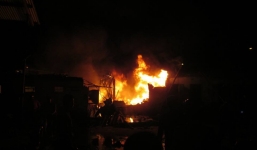 Cháy nhà kho của cửa hàng Honda, 30 xe máy bị thiêu rụi