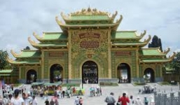 Truy tìm kẻ mạo danh ông chủ Đại Nam hứa tặng khách du lịch 10 tỷ đồng