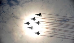 Máy bay tàng hình Trung Quốc mới trình làng đã bị chê tơi tả