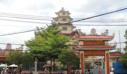 Phát hiện 2 thi thể trẻ sơ sinh bị bỏ trong sân chùa