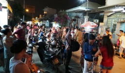 Đang ngồi trong nhà, một thanh niên bị kẻ bịt mặt sát hại