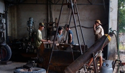 Đại tướng quân 'hai lúa' bán máy bay lấy tiền giúp nông dân