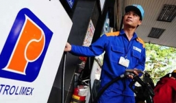 Xăng giảm giá thêm 1.140 đồng