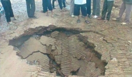 'Hố tử thần' ở Thanh Hóa sụt lún sau khi lấp 1.000m3 đất đá