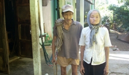 Chuyện tình 'chàng mù' lấy vợ chỉ bằng một câu nói