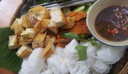 Mẹo khử mùi nồng của mắm tôm