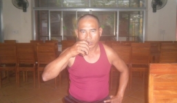 Quảng Bình: Dị nhân ăn thủy tinh như ăn cơm