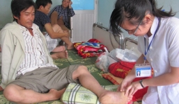 Bình Định: Rắn lục đuôi đỏ tấn công tài xế xe buýt