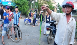 Điều tra thông tin 'kẻ lạ mặt thả rắn lục đuôi đỏ cắn người'