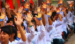 Nữ sinh Hà Nội chịu bạo lực tinh thần