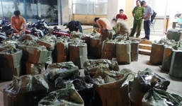 Bắt giữ xe tải vận chuyển gần 30.000 bao thuốc lá nhập lậu