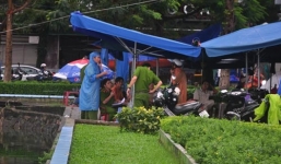 Phát hiện người đàn ông tử vong trong nhà vệ sinh công cộng