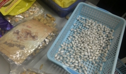 Bắt giữ một khách nước ngoài vận chuyển gần 3kg heroin