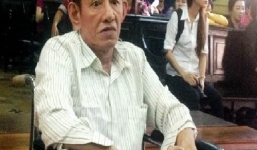 Lời sám hối muộn của bị cáo ngồi xe lăn hầu tòa về tội giết người