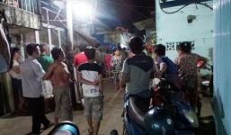 Hai đôi nam nữ mang thi thể em trai bỏ vào nhà chị ruột