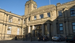 Đau lòng bé trai 6 tuần tuổi tử vong vì ngủ chung với bố mẹ