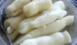 Ngộ độc do ăn sắn, bé gái nhập viện trong tình trạng nguy kịch